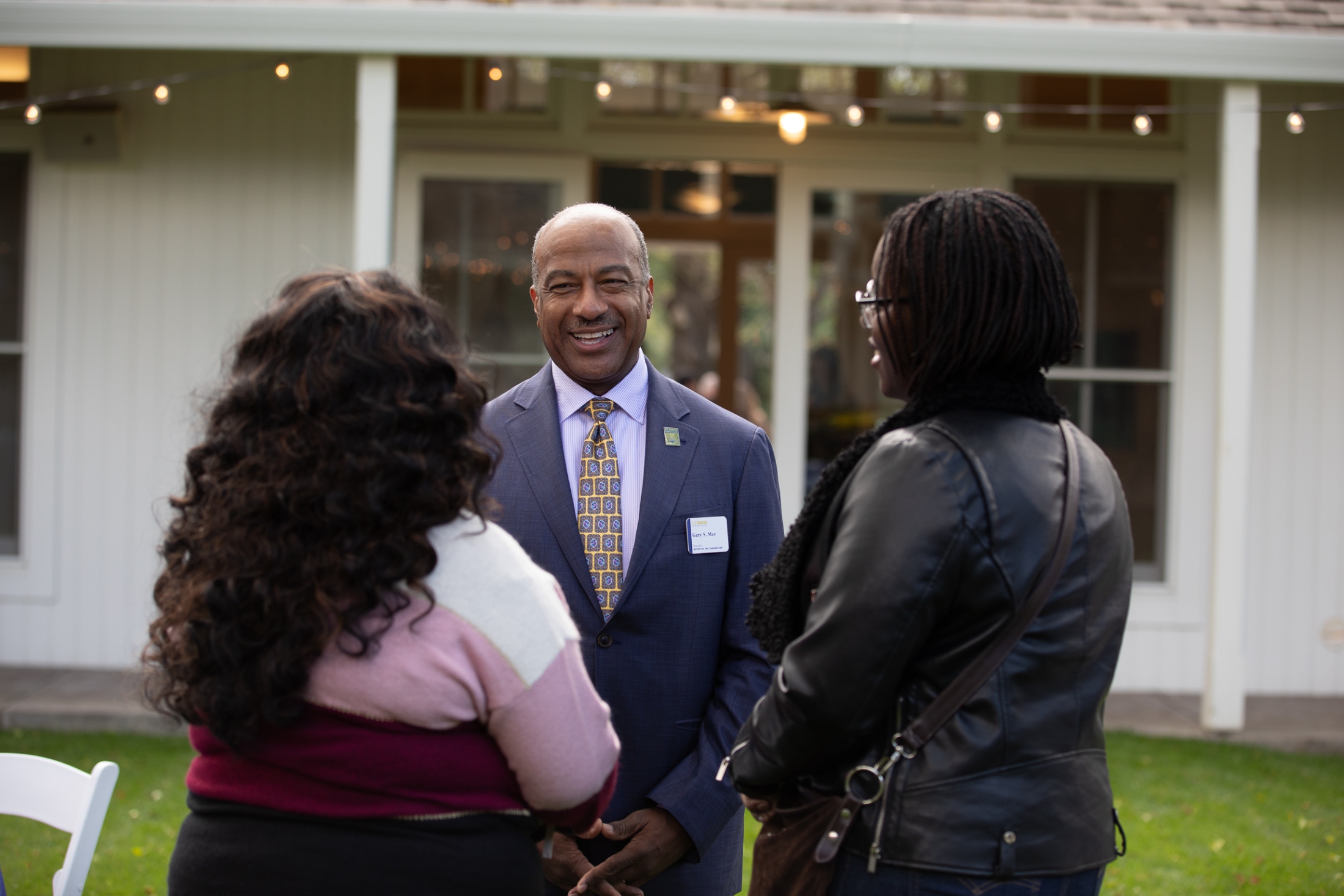 Chancellor Gary May speaking with UC Davis Law admitted students.