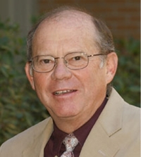 Daniel Simmons Headshot